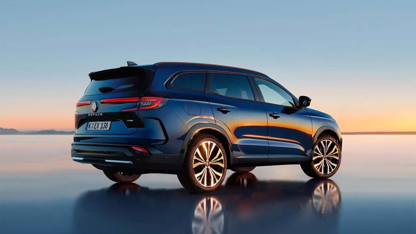 Renault ESPACE E-TECH FULL HYBRID